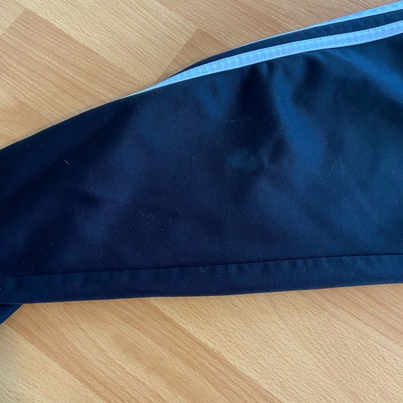 Boys black Adidas pants size 10/12 - Picture 4 of 4